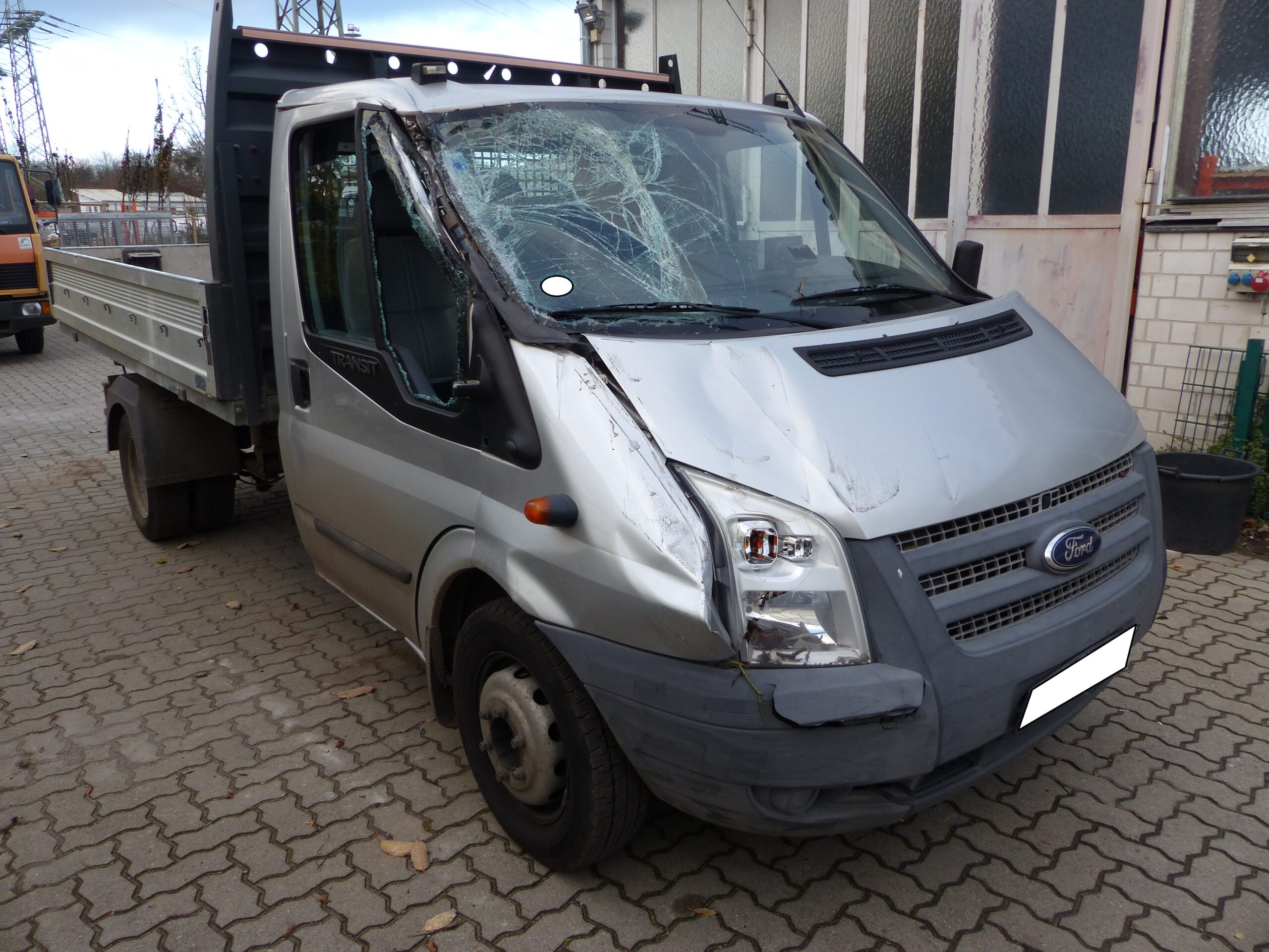 DSGVO Transit Beschädigtes Nutzfahrzeug, Pritsche